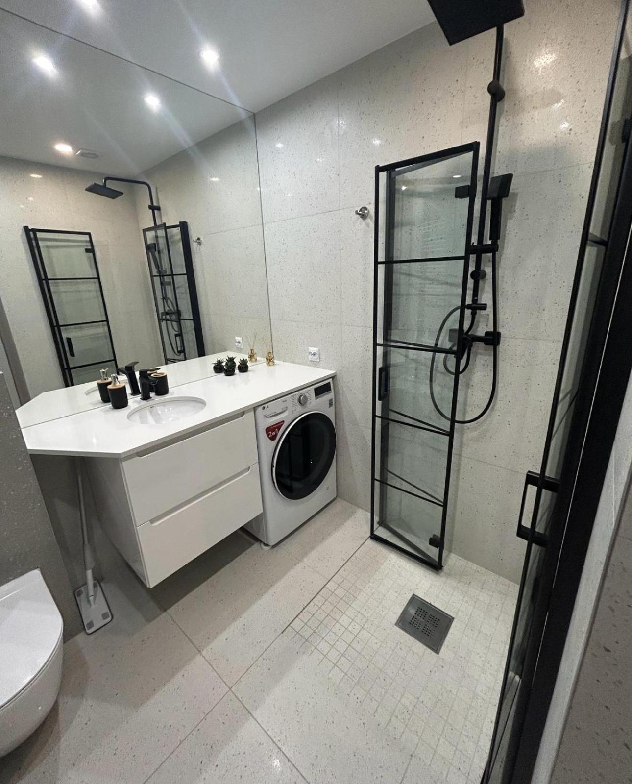 Apartment Targowa L11 Lublin Buitenkant foto